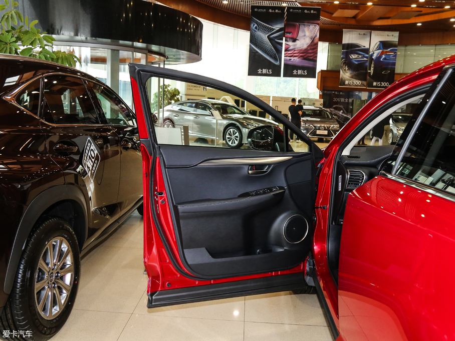 2018׿_˹NX 300 hа ǰ(q) (gu)V