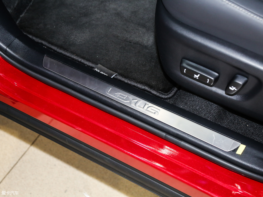 2018׿_˹NX 300 hа ǰ(q) (gu)V