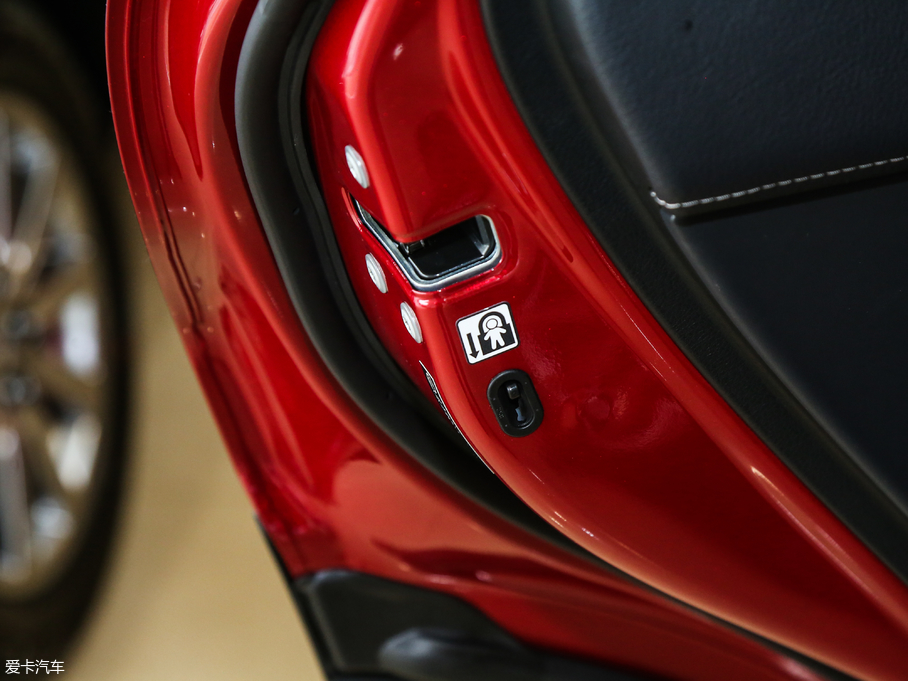 2018׿_˹NX 300 hа ǰ V