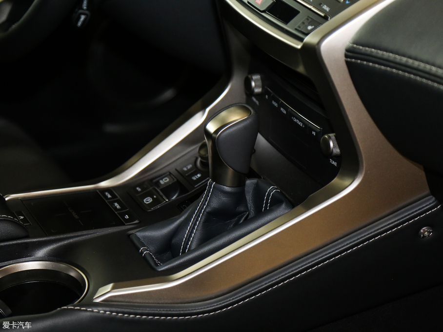 2018׿_˹NX 300 hа ǰ V