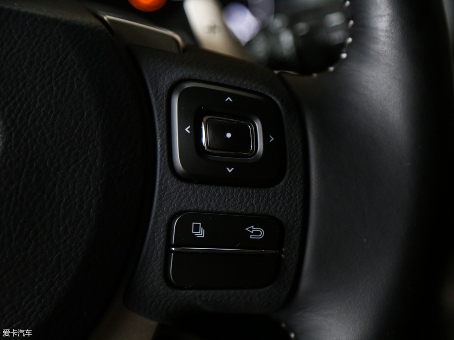 2018׿_˹NX 300 hа ǰ(q) (gu)V