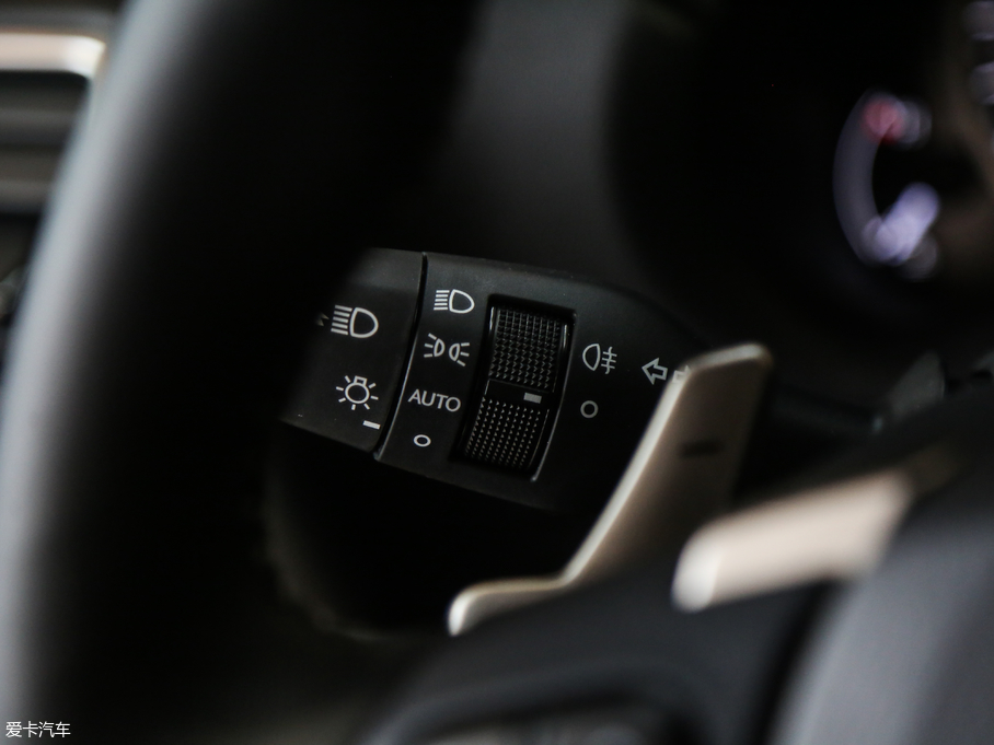 2018׿_˹NX 300 hа ǰ V