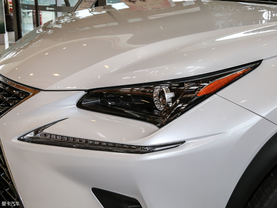 2018׿_˹NX 200 hа ǰ V