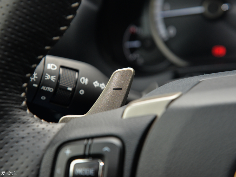 2018׿_˹NX 300 F SPORT ȫ V