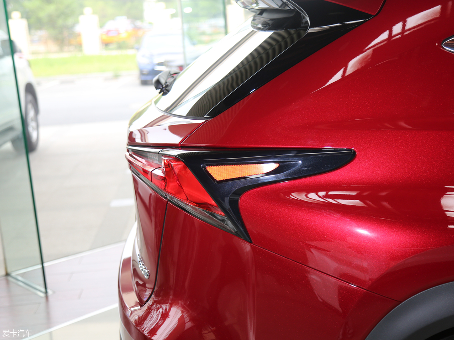 2018׿_˹NX 300 hа ȫ V