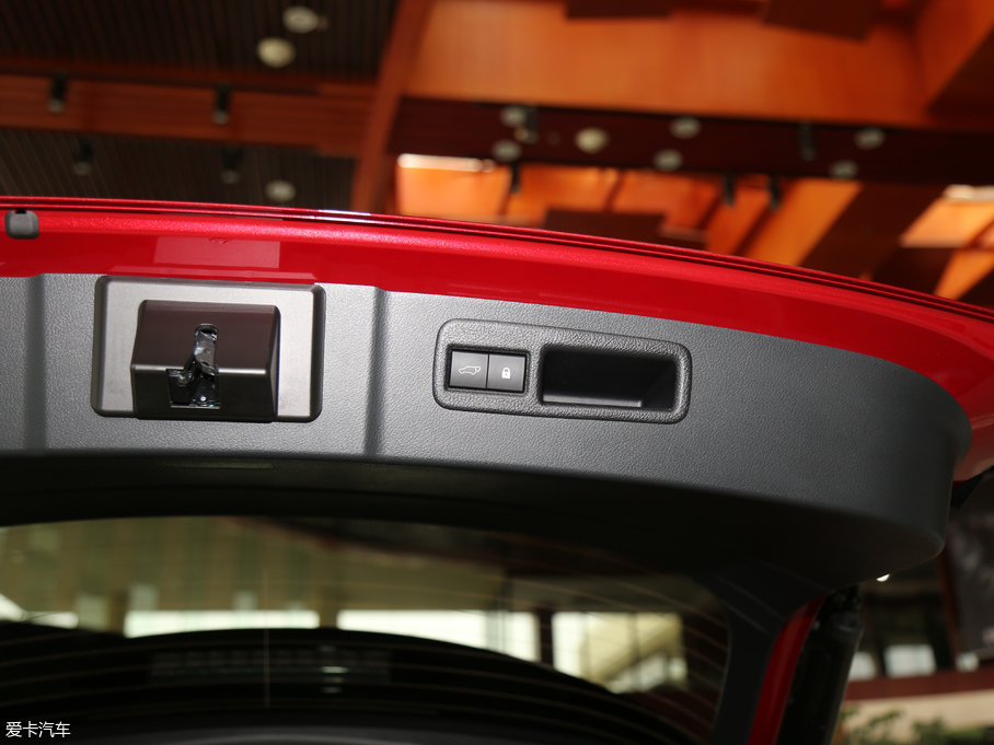 2018׿_˹NX 300 hа ȫ V