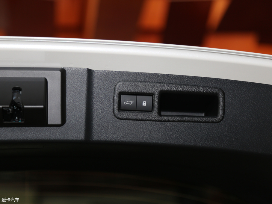 2018׿_˹NX 200 hа ȫ V