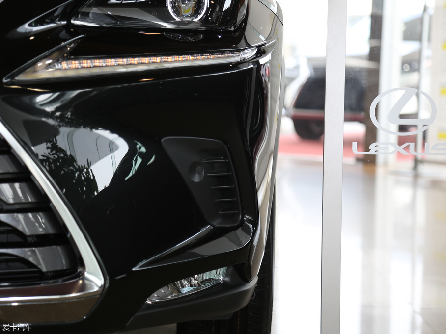 2018׿_˹NX 300h hа ǰ V