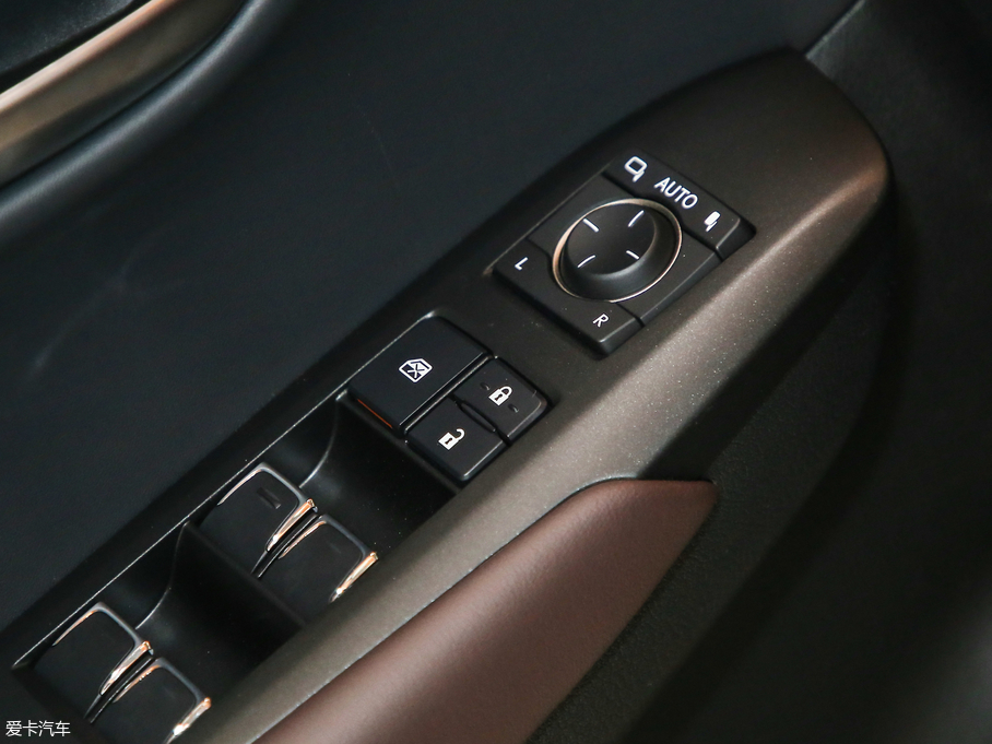 2018׿_˹NX 200 hа ȫ V