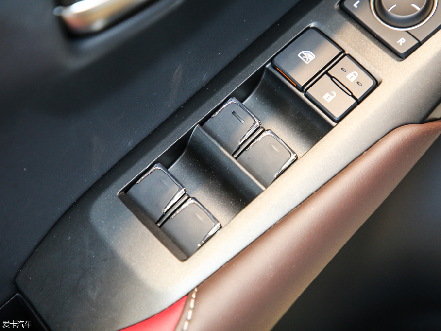 2018׿_˹NX 300h h° ȫ(q) (gu)V