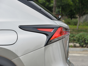 2018300 F SPORT ȫ(q) V (x)(ji)^