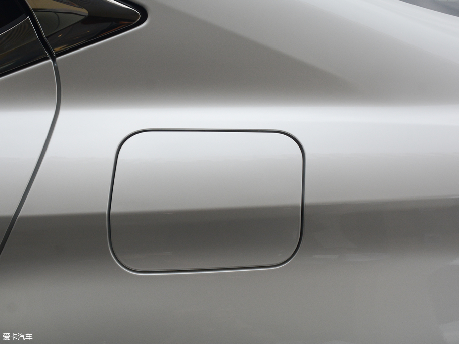 2018׿_˹ES 200 ׿Խ V