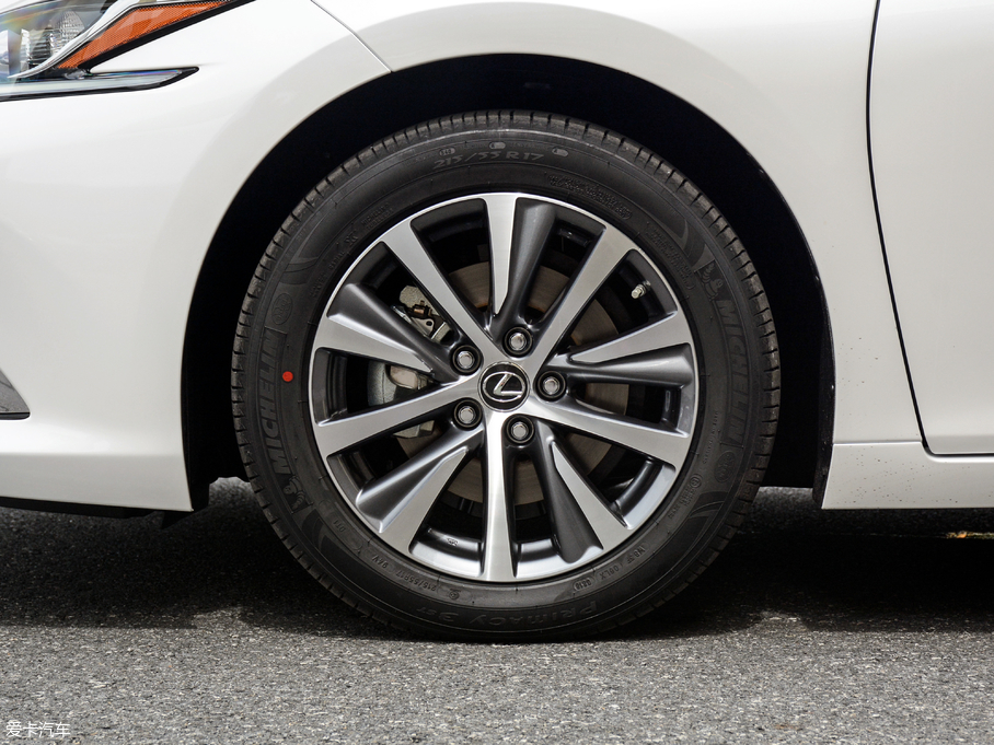 2018׿_˹ES 200 ׿Խ V