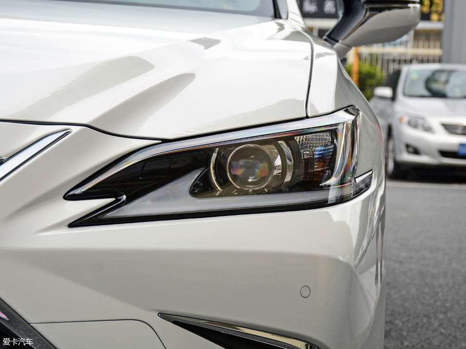 2018׿_˹ES 200 ׿Խ V