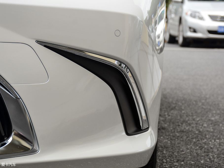 2018׿_˹ES 200 ׿Խ V