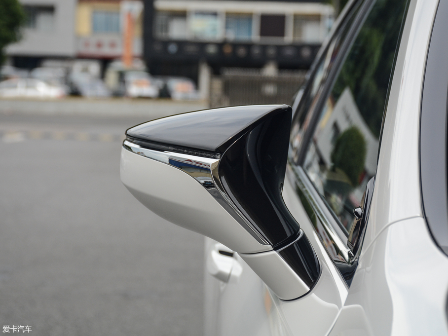 2018׿_˹ES 200 ׿Խ V