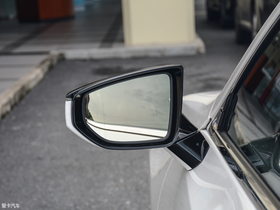 2018׿_˹ES 200 ׿Խ V