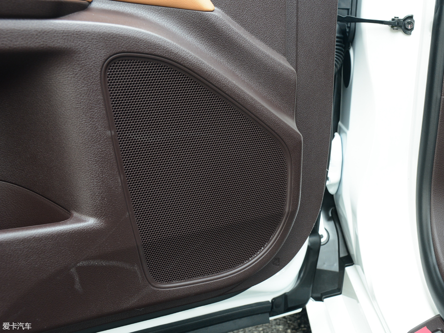 2018׿_˹ES 200 ׿Խ V