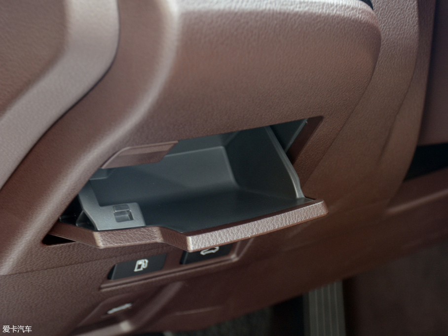 2018׿_˹ES 200 ׿Խ V