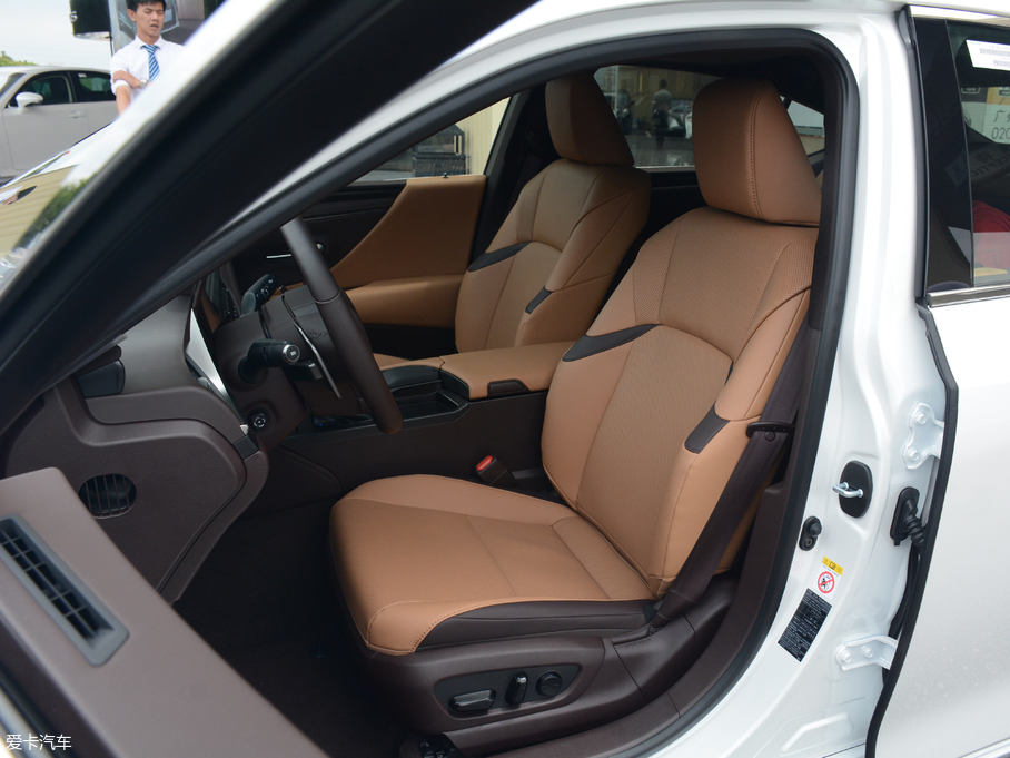 2018׿_˹ES 200 ׿Խ V