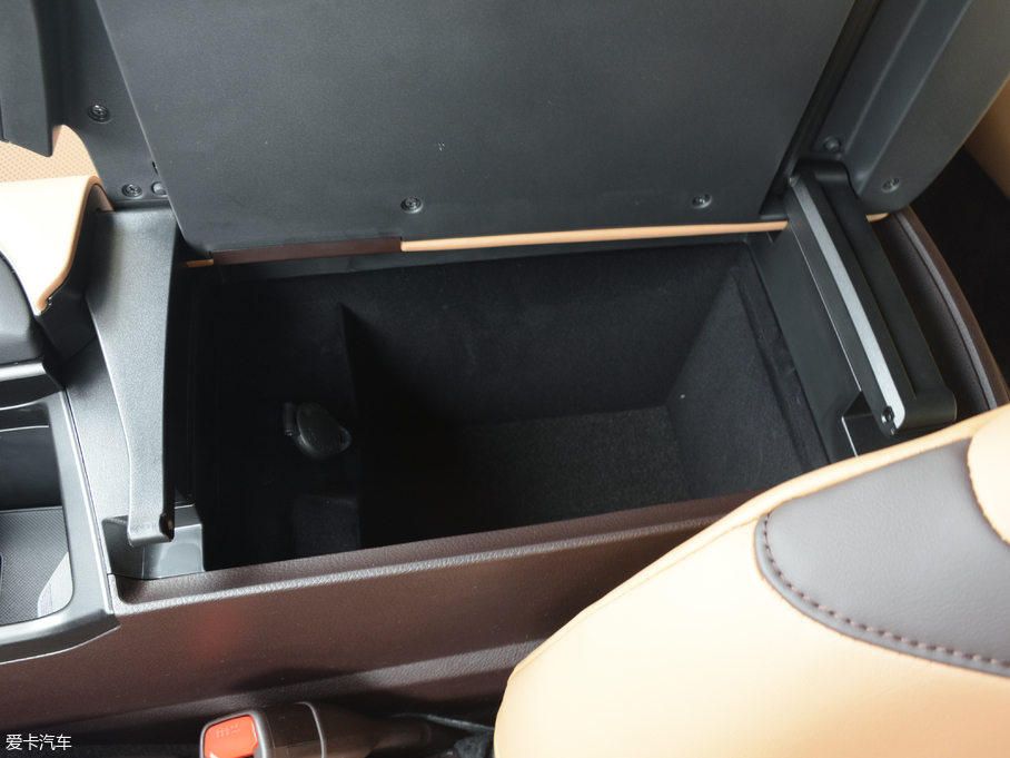 2018׿_˹ES 200 ׿Խ (gu)V