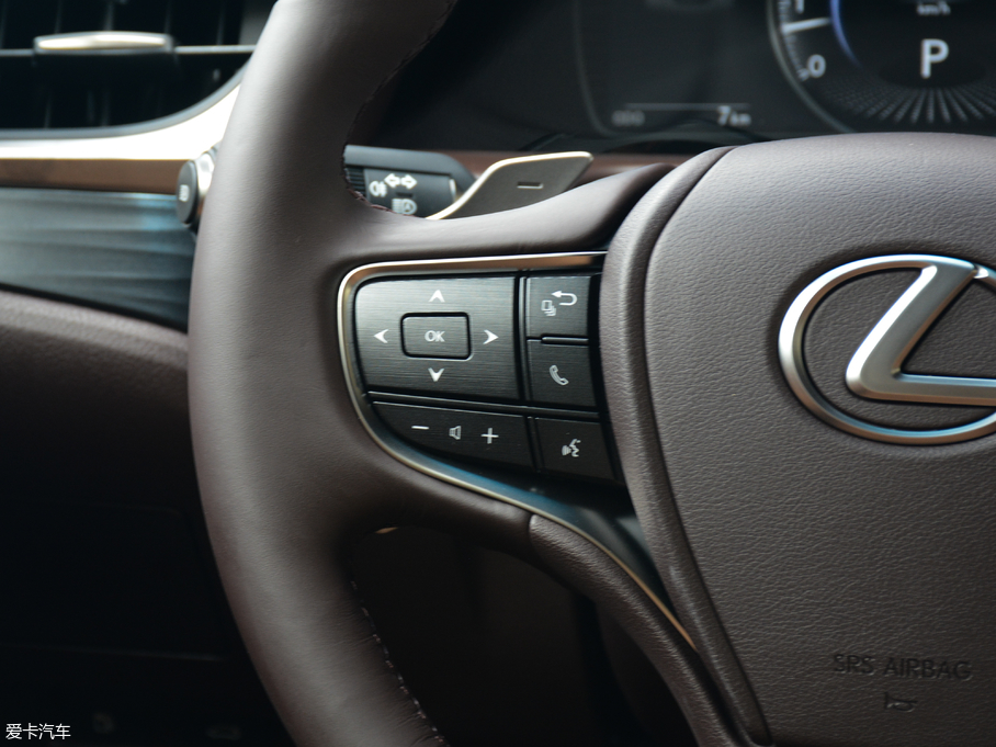 2018׿_˹ES 200 ׿Խ V