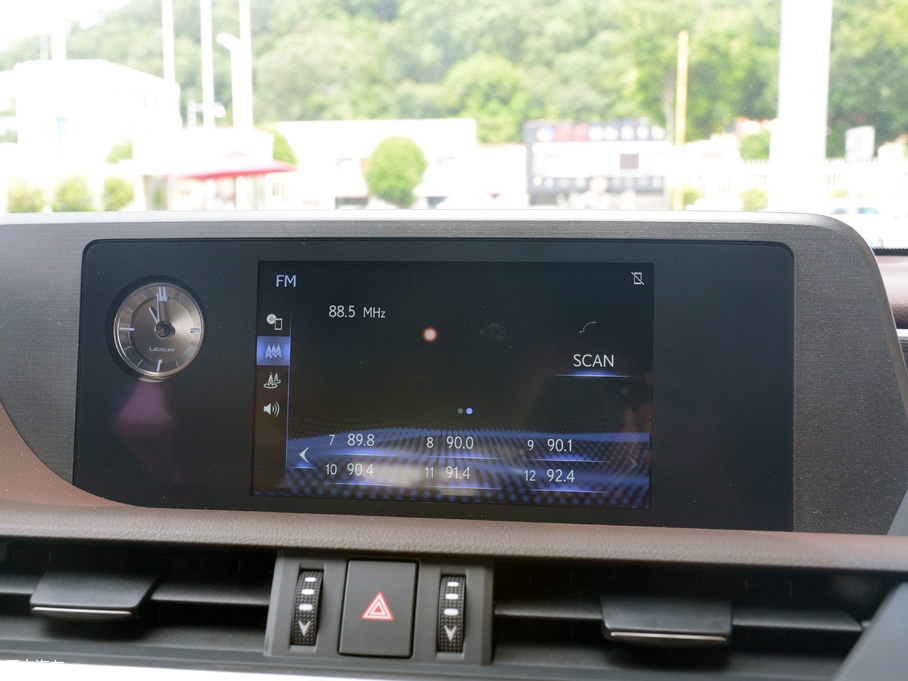 2018׿_˹ES 200 ׿Խ V