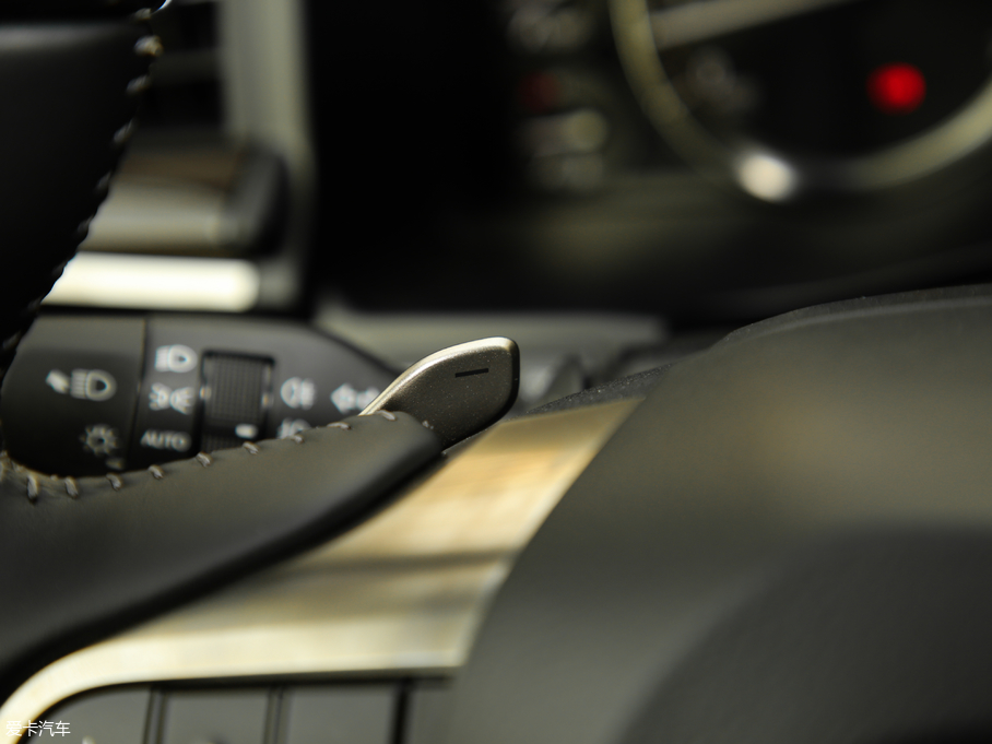 2019׿_˹LX 570 p؄e