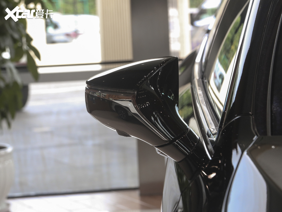 2020׿_˹LS 500h ׿Խ VI