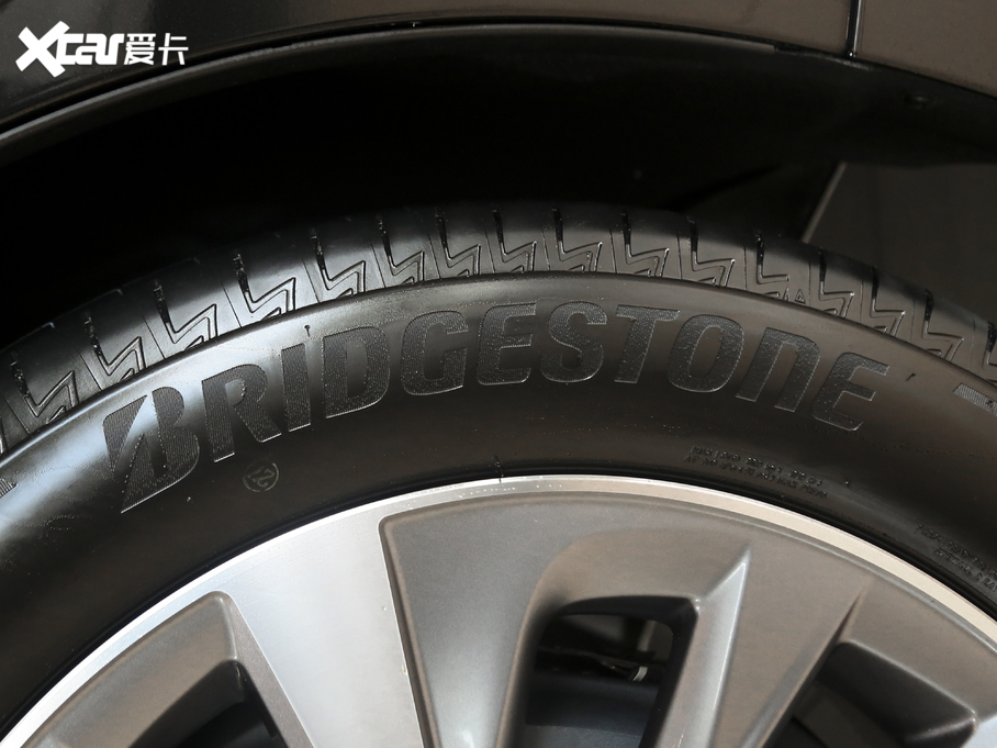 2020׿_˹LS 500h ׿Խ (gu)VI