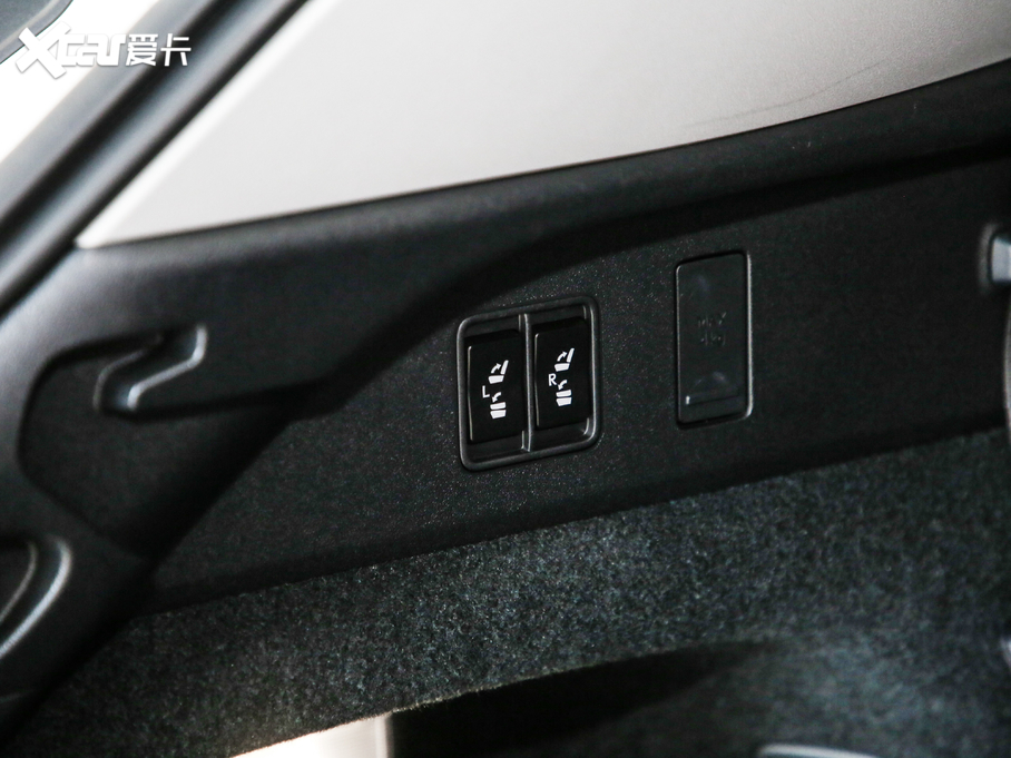 2020׿_˹RX 450hL A 6 V