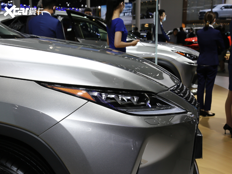 2020׿_˹RX Ŀ 300 (q)A