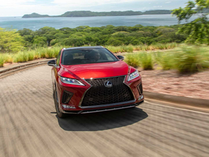 2020款350 F SPORT 整体外观