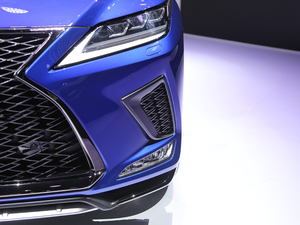 2020300 F SPORT VI ^