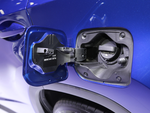 2020300 F SPORT VI w