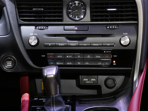 2020300 F SPORT VI {{