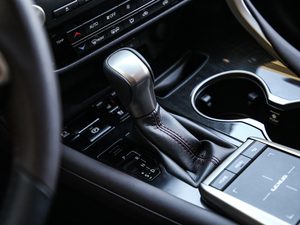 2020450hL Ű 7 VI QU