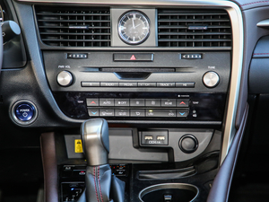 2020450hL Ű 7 VI {{