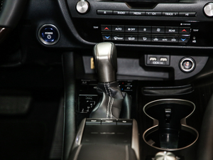 2020450hL A 6 V п؅^