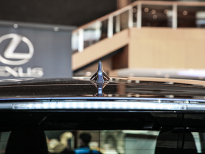 2020450hL A 7 V (ji)^