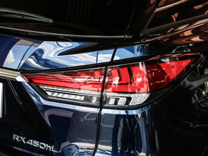 2020450hL A 7 V (ji)^