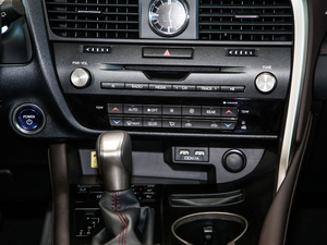 2020450hL A 7 V {(dio){(dio)(ji)