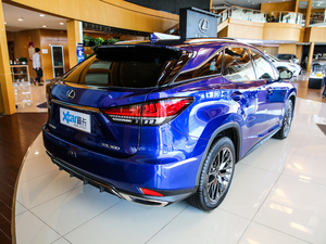 2020Ŀ 300 F SPORT w^