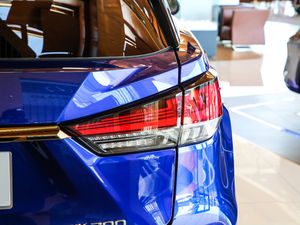 2020Ŀ 300 F SPORT β