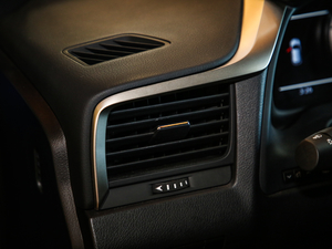 2020Ŀ 300 F SPORT п؅^