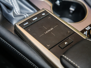 2020Ŀ 300 F SPORT п؅^