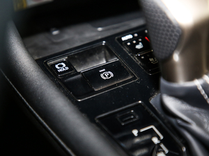 2020Ŀ 300 F SPORT v܇Ƅ