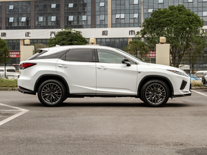 2020Ŀ 300 F SPORT w^