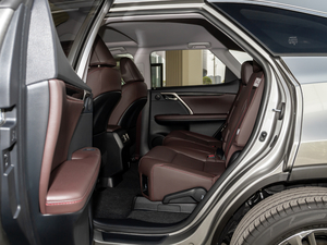 2020Ŀ 450hL (q)Ű 7 ſg