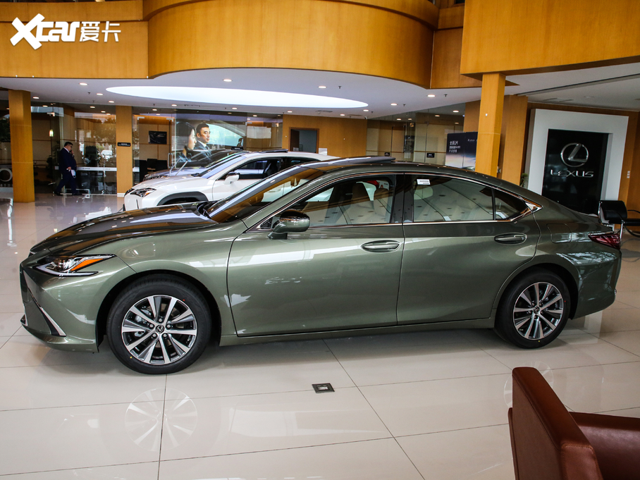 2020׿_˹ES 200 ׿Խ